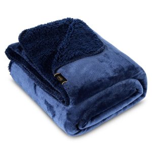 Miękki koc dwustronny TEDY 70X160 granatowy 926426 Miękki koc dwustronny TEDY 70X160 granatowy 926426
