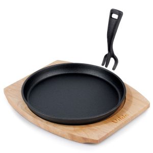 Patelnia do serwowania żeliwna z deską CAST LINE 22 cm 567519 Patelnia do serwowania żeliwna z deską CAST LINE 22 cm 567519